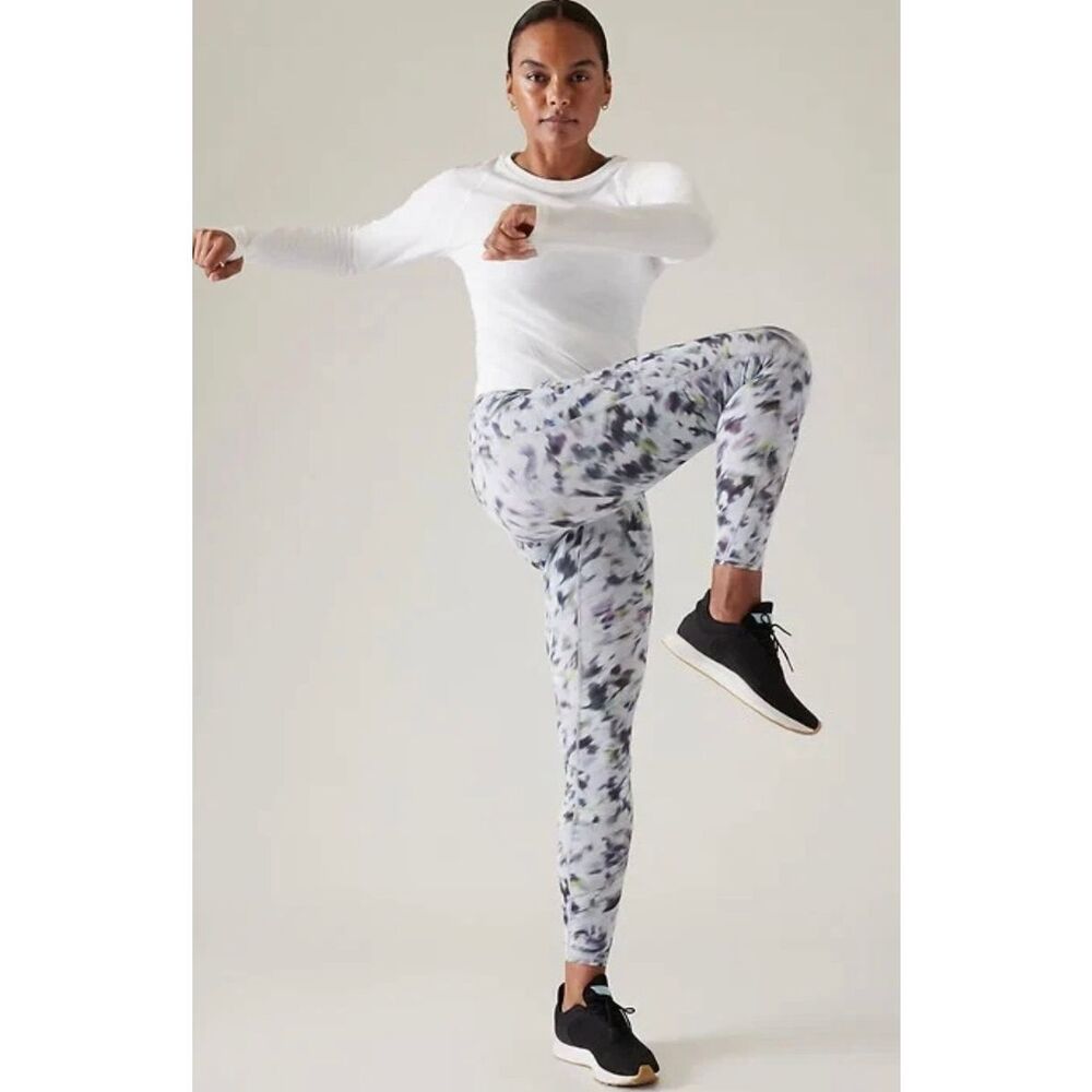 Athleta Rainier Printed Tight Leggings Womens size XL GrayLyra Garden Reflective